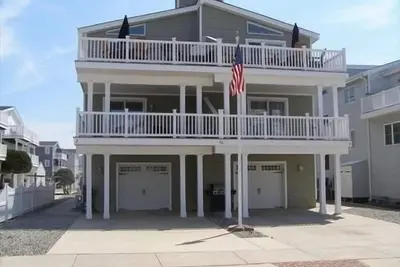 Image de 10 77th Street, Unit:West