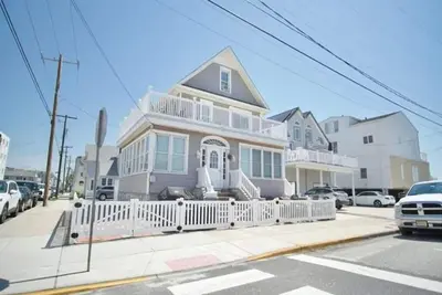 Image de 17 43rd Street 1st Floor