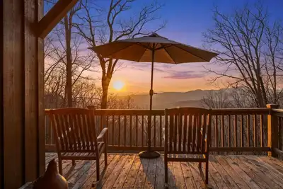 Image de Ridgetop Beauty | Expansive Mtn Views | Near Avl