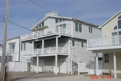 Image de 37 83rd Street, Unit:East