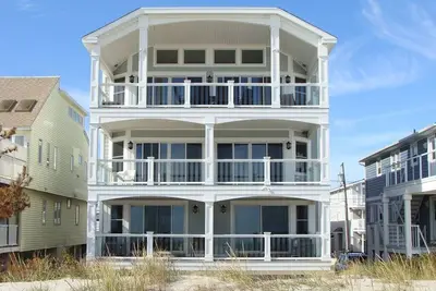Image de Beachfront Laricks Exclusive
