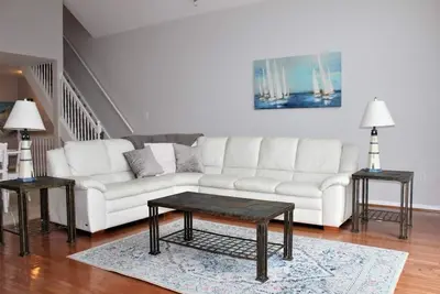 Image de 16 64th Street, Unit:East