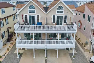Image de 115 33rd Street East