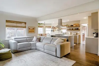 Image de Unique Denver Designer Home 4 Bed/ 4 bath