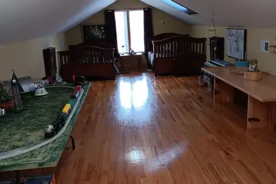 Image de 2nd floor space in riverfront home. Close to Saratoga Springs, Lake George. \n