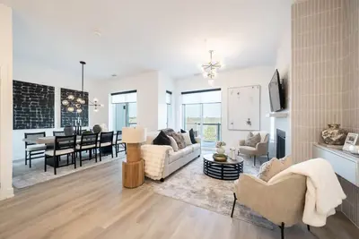 Image de 2 Bedroom Condo in Fenelon Falls on the Lake!