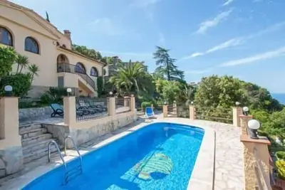 Image de Cozy house with sea views!