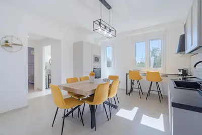 Image de Appartement 'Boutique - Sea Family' avec vue sur la mer, Wi-Fi et climatisation
