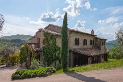 Image de Villa en Ombrie avec piscine d'eau salée