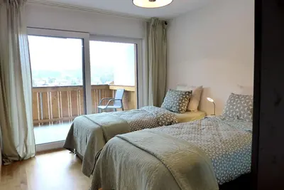 Image de Confortable appartement avec Wifi, Tv, balcon, animaux admis, vue panoramique et parking