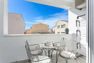 Image de Garçonnière avec la terrasse Tucepi, Makarska (As-22086-a)
