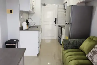 Image de comfy and cozy condo