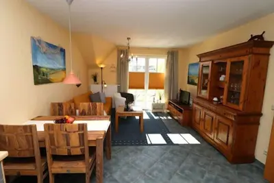 Image de Apartment with balcony directly behind the dune