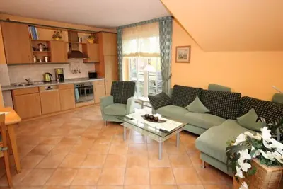 Image de Apartment with balcony directly behind the dune