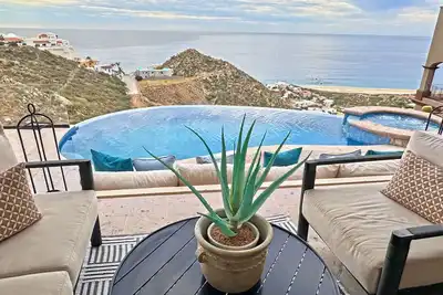 Image de New Villa with Sweeping Pacific Ocean Views, Pedregal - 5 Bedrooms