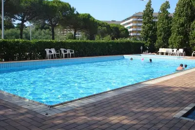 Image de Détendez-vous et profitez de notre piscine - Beahost