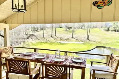 Image de New Papa's Place on 1st hole Linville Land Harbor Pet Friendly