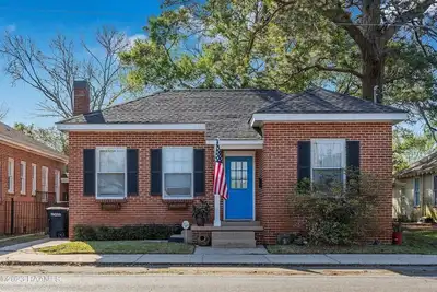 Image de Historic Home w\/ a Fresh Look - Downtown