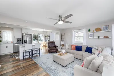 Image de Bayside Beauty offering 3 bedroom 2 bathroom with a Pool and Hot Tub