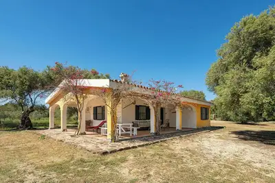 Villa avec climatisation et jardin