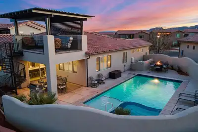 Image de Paradise Private Pool Retreat #17: Private Pool + Hot Tub, 6 bedrooms! Paradise