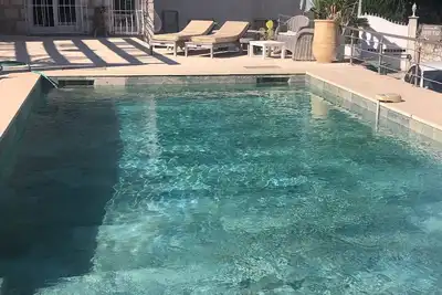 Image de Villa 160 m² 4 chambres 3 salles de bains avec grande piscine proche Valbonne
