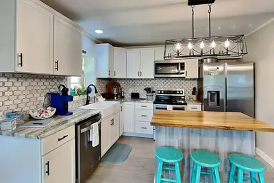 Image de Captains Cove | Dog-Friendly + Fire Pit & Near Local Fun!