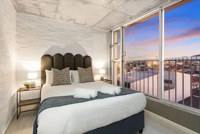 Image de The Hub 602 - Deux Chambres Appartement, Couchages 4