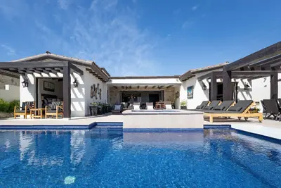 Image de Elegant Villa Directly on The Jack Nicklaus Golf Course!