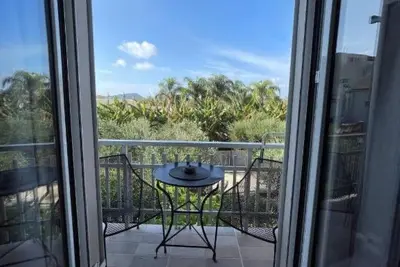 Image de Art Studios Gialova with King Size Bed Garden View Balcony 5\" to the beach
