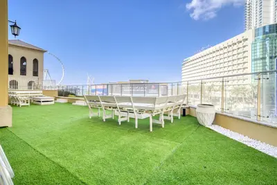 Image de Luxurious 4 Bedroom Duplex with terrace & sea view