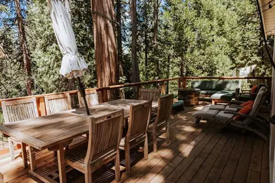 Image de sleepy bear cabin with Ac / private lake in peaceful Arnold