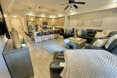 Image de Spacious and newly remodeled. 2 King Suites & Bunkroom with Xbox for the kids.