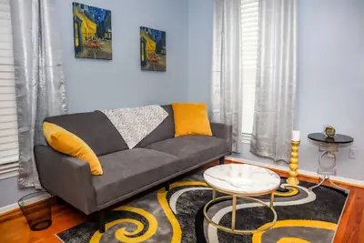 Image de Spacious Apartment in Downtown Mobile, Perfect for the Ventures Bowl