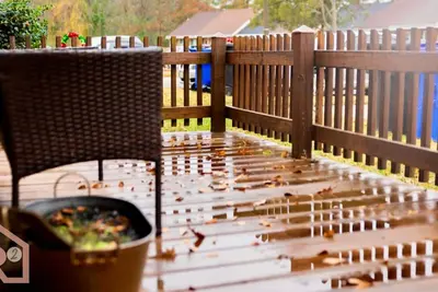 Image de Charming, Waterfront Townhome with a View of Downtown. Pet-Friendly!