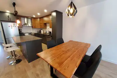 Image de Luxury 2br apt with stunning kitchen, near Olympic Stadium