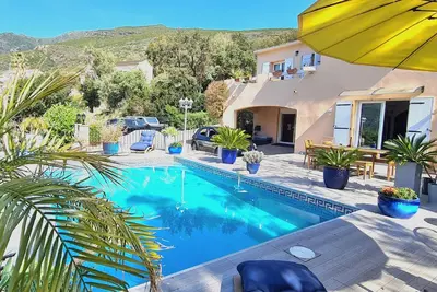 Villa de 100 m2  au début du cap corse avec piscine privative