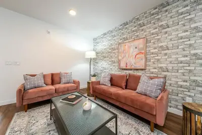 Image de Unique-Chic-Romantic-Ug pkng-5-min to Dtn! Wi-Fi.