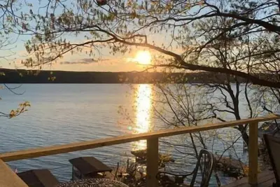 Image de Sunset Shores for a Reason
