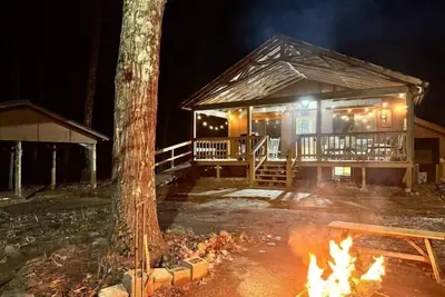 Image de CozyCabin in the Ozarks-sleeps up to 16 [See Nightly Rate Details Below]