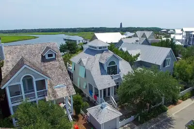 Image de Sea Horse Cottage 2. 5 Bedroom Bhi Creek Front - Marsh front Expansive vi