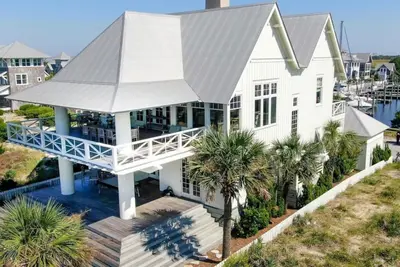 Image de Oceanfront 5 bedroom located in Harbour Village on Bald Head Island