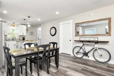 Image de Modern Urban Retreat in Downtown Greenville