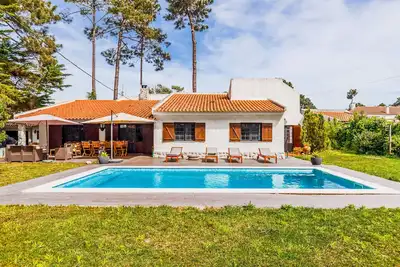 Image de Maison de vacances 'Vila Das Manas' avec piscine privée, jardin privé et Wi-Fi