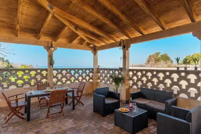 Image de Villa \"Wanda\" avec accès direct à la plage et climatisation