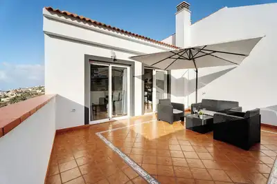 Image de Appartement de vacances 'Ático San Jose' avec vue sur la mer, terrasse privée et Wi-Fi