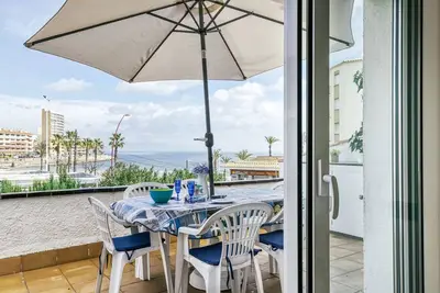 Image de Appartement 'El Refugi' avec vue sur la mer, Wi-Fi et climatisation