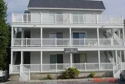 Image de 113 37th Street, Unit:1a