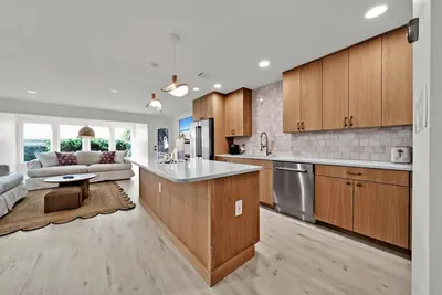 Image de Gulf Front, Stunning Views! Newly Renovated! Dolphin Watch #1