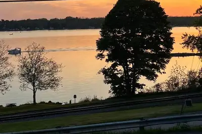 Image de Tom’s Lake Views- Charming 2bedroom Apt nestled in the heart of the Finger lakes